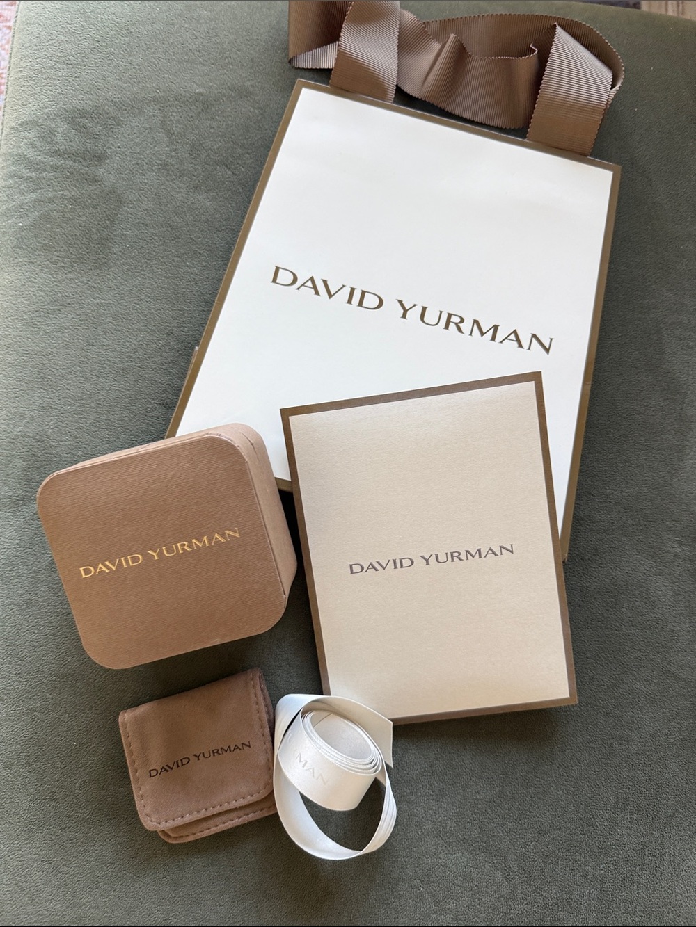 David Yurman Luxury Jewelry Gift Set - Beige & White